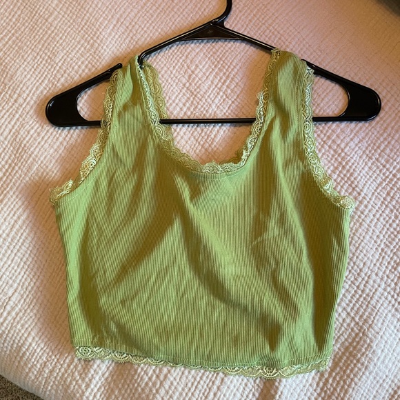 Green lace tank top - Picture 2 of 3